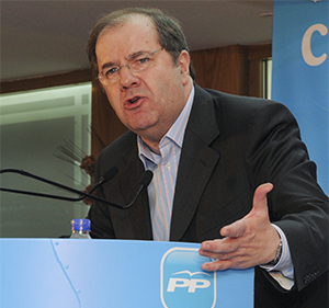 Herrera ya es el candidato oficial del PP a la Junta Herrera ya es el candidato oficial del PP a la Junta