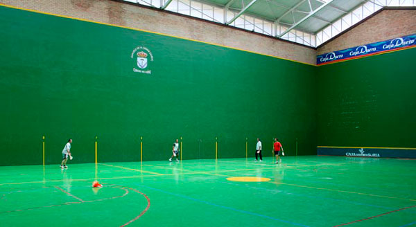 Duruelo de la Sierra acoge la tercera edición del torneo de frontball Duruelo de la Sierra acoge la tercera edición del torneo de frontball