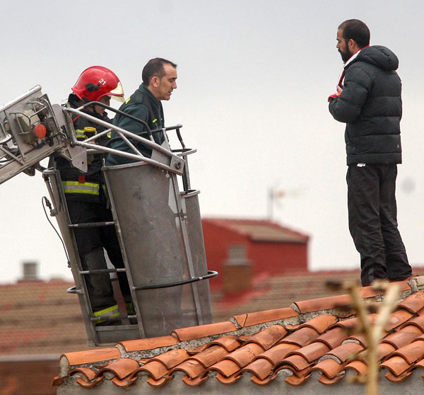 Un preso, dos horas subido en el tejado del centro penitenciario de Soria Un preso, dos horas subido en el tejado del centro penitenciario de Soria