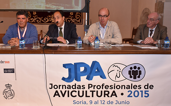La Junta anima al sector avícola nacional a implantar proyectos en Soria La Junta anima al sector avícola nacional a implantar proyectos en Soria