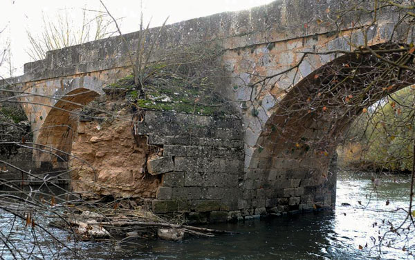 El Procurador del Común insta a la Junta a determinar el valor del puente de Andaluz El Procurador del Común insta a la Junta a determinar el valor del puente de Andaluz