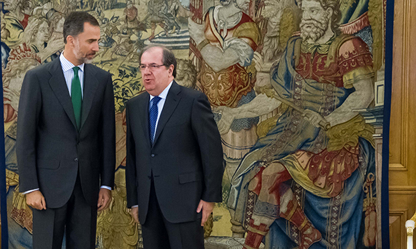 Herrera traslada al Rey las prioridades de futuro de la Comunidad Herrera traslada al Rey las prioridades de futuro de la Comunidad