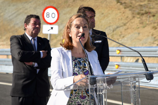 Pastor confirma que las obras en la A-11 se han retomado para "no parar nunca más" Pastor confirma que las obras en la A-11 se han retomado para "no parar nunca más"