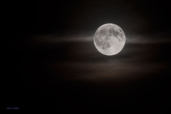 La súper Luna de agosto La súper Luna de agosto