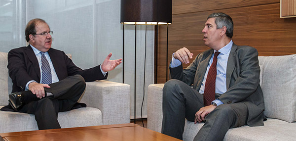Herrera y De los Mozos analizan el Plan Industrial 2014-2016 de Renault Herrera y De los Mozos analizan el Plan Industrial 2014-2016 de Renault