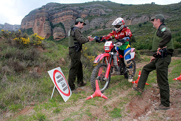 CSI-F pide a la Junta que entregue el arma reglamentaria a los agentes medioambientales CSI-F pide a la Junta que entregue el arma reglamentaria a los agentes medioambientales