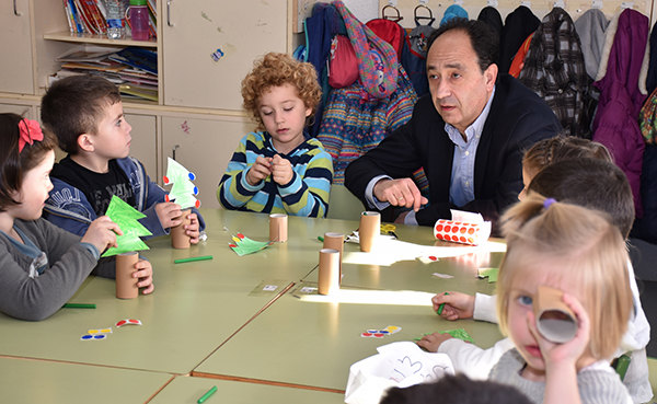 Sesenta y cuatro niños disfrutan estas navidades del programa "Conciliamos" Sesenta y cuatro niños disfrutan estas navidades del programa "Conciliamos"