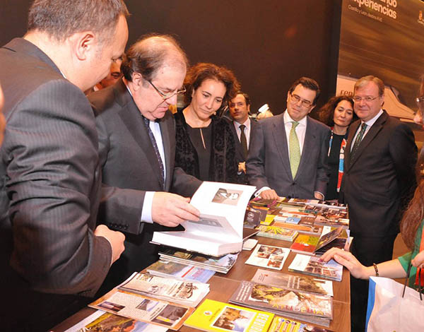 La Junta incrementa un 40 por ciento sus contactos comerciales en FITUR 2016 La Junta incrementa un 40 por ciento sus contactos comerciales en FITUR 2016