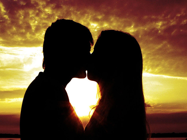 Y usted ¿dónde dio el primer beso? Y usted ¿dónde dio el primer beso?