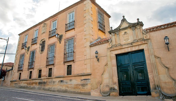 Los restos del marido de la Duquesa Roja serán exhumados Los restos del marido de la Duquesa Roja serán exhumados