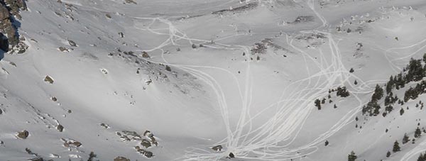 ASDEN denuncia que las motos de nieve rompen la tranquilidad del Urbión nevado ASDEN denuncia que las motos de nieve rompen la tranquilidad del Urbión nevado