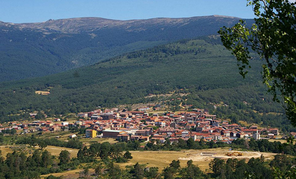 Toma de muestras en el manantial que servirá para la embotelladora de agua en Covaleda Toma de muestras en el manantial que servirá para la embotelladora de agua en Covaleda