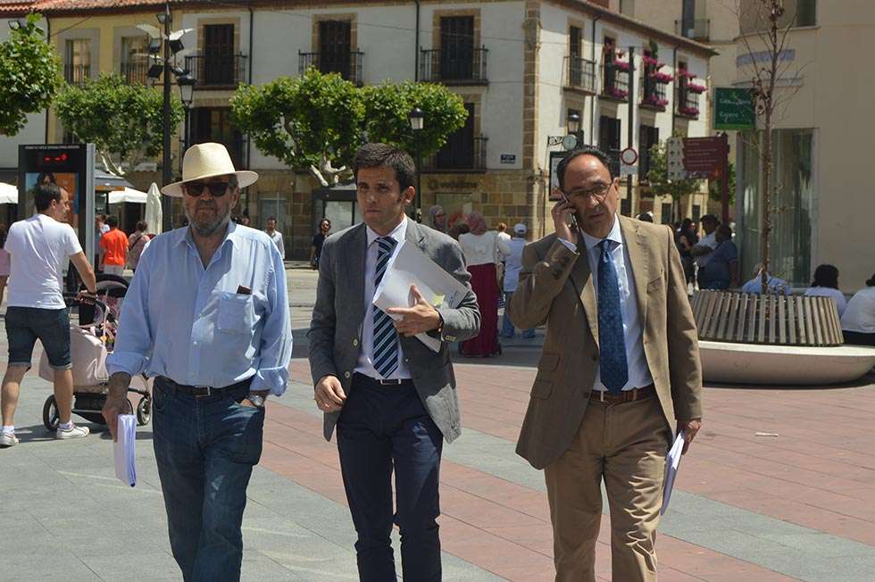 El CAEP incrementa la partida de becas hasta los 93.000 euros El CAEP incrementa la partida de becas hasta los 93.000 euros