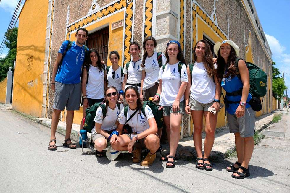 Ocho estudiantes de Castilla y León recorren Yucatán con la Ruta BBVA Ocho estudiantes de Castilla y León recorren Yucatán con la Ruta BBVA