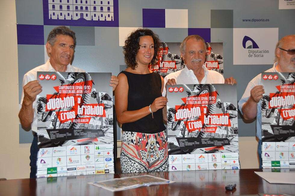 Almazán reúne a 900 deportistas en el Campeonato de España Triatlón Abel Antón Almazán reúne a 900 deportistas en el Campeonato de España Triatlón Abel Antón
