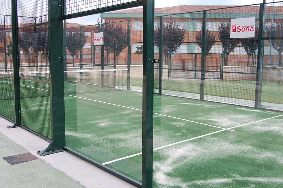 Soria pone en servicio una nueva pista de pádel Soria pone en servicio una nueva pista de pádel