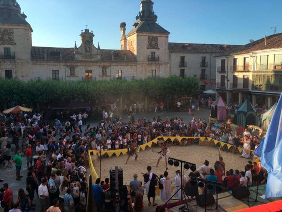 Un 18 por ciento de turistas más en El Burgo de Osma en julio Un 18 por ciento de turistas más en El Burgo de Osma en julio