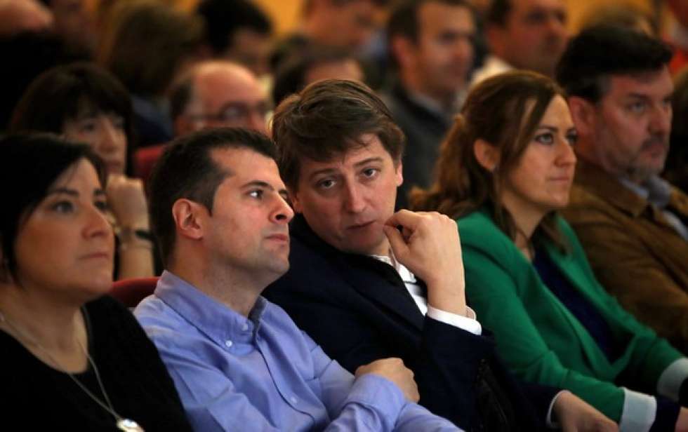 Martínez le quita la voz mayoritaria a Tudanca en el Comité Federal Martínez le quita la voz mayoritaria a Tudanca en el Comité Federal