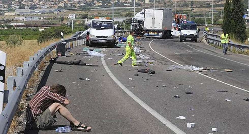 Dieciséis medidas para reducir la accidentalidad en las carreteras Dieciséis medidas para reducir la accidentalidad en las carreteras