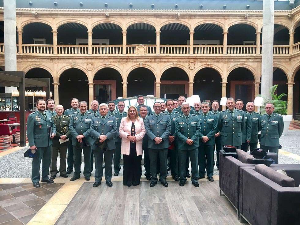 De Gregorio felicita a la Guardia Civil por su trabajo eficaz en una comunidad extensa y despoblada De Gregorio felicita a la Guardia Civil por su trabajo eficaz en una comunidad extensa y despoblada