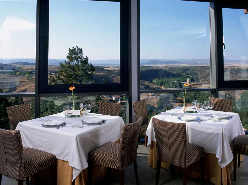 San Juan a la mesa, en el Parador Nacional Antonio Machado San Juan a la mesa, en el Parador Nacional Antonio Machado