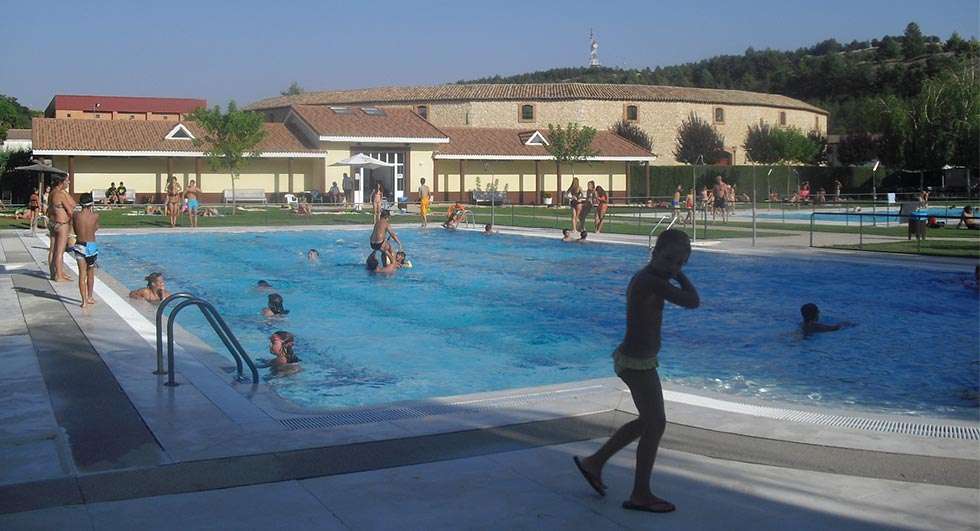 Tres meses de piscina de verano en El Burgo Tres meses de piscina de verano en El Burgo