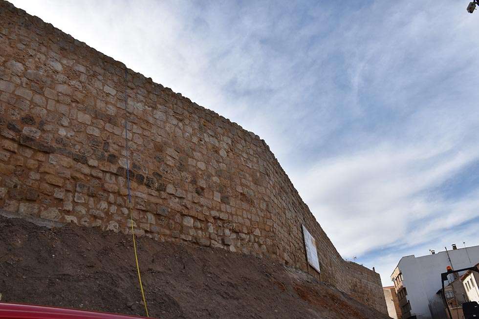 "El sitio de la muralla", propuesta para la nueva plaza de Almazán "El sitio de la muralla", propuesta para la nueva plaza de Almazán