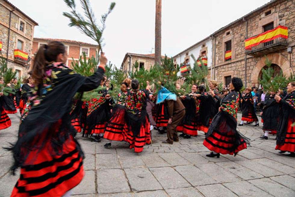 Programa de las fiestas de la Virgen del Pino y San Roque, en Vinuesa Programa de las fiestas de la Virgen del Pino y San Roque, en Vinuesa