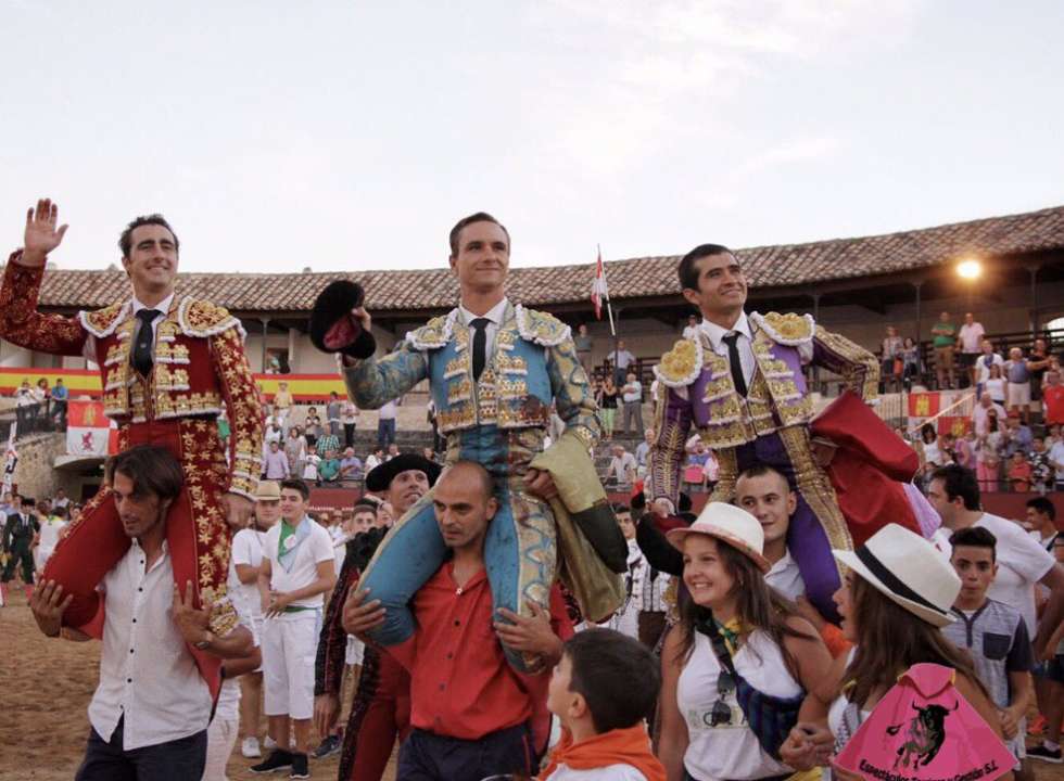 Tarde de toros para el recuerdo en El Burgo de Osma Tarde de toros para el recuerdo en El Burgo de Osma