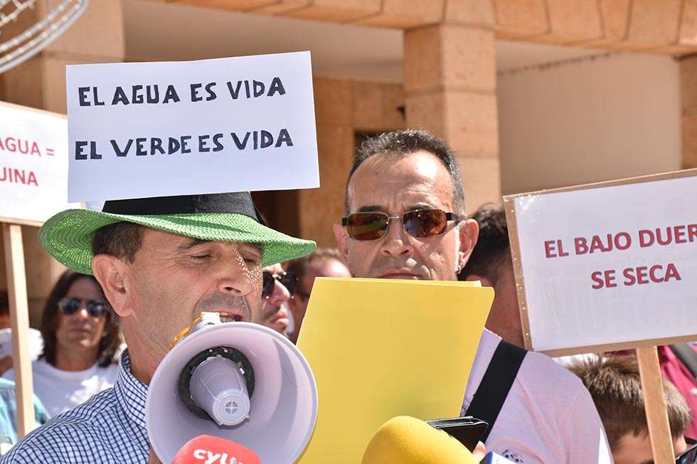 Los regantes de Almazán piden una reunión de toda la cuenca baja del Duero en la CHD Los regantes de Almazán piden una reunión de toda la cuenca baja del Duero en la CHD