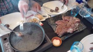 Completo en la inauguración de las Jornadas Gastronómicas de la Raza Serrana Negra Completo en la inauguración de las Jornadas Gastronómicas de la Raza Serrana Negra