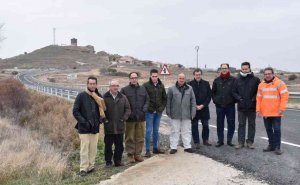 La Junta terminará este mes la renovación de la carretera CL-101 La Junta terminará este mes la renovación de la carretera CL-101
