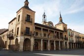 Pregón del obispo y homenaje al cine Palafox para comenzar la Navidad Pregón del obispo y homenaje al cine Palafox para comenzar la Navidad