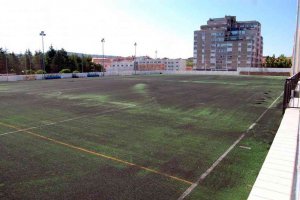 Nuevo césped artificial para el campo de fútbol de San Andrés Nuevo césped artificial para el campo de fútbol de San Andrés