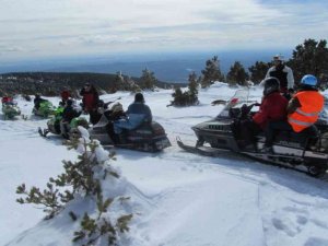 Evacuado en moto de nieve en Urbión un joven que se sintió indipuesto Evacuado en moto de nieve en Urbión un joven que se sintió indipuesto