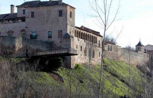 Patrimonio autoriza obras para mejorar un tramo de la muralla de Almazán Patrimonio autoriza obras para mejorar un tramo de la muralla de Almazán