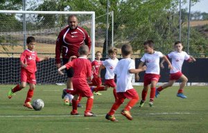 Fútbol, ocio e inglés, un verano más en Garray Fútbol, ocio e inglés, un verano más en Garray