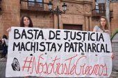 Denuncian que algunos medios criminalizan a la víctima de "La Manada" Denuncian que algunos medios criminalizan a la víctima de "La Manada"