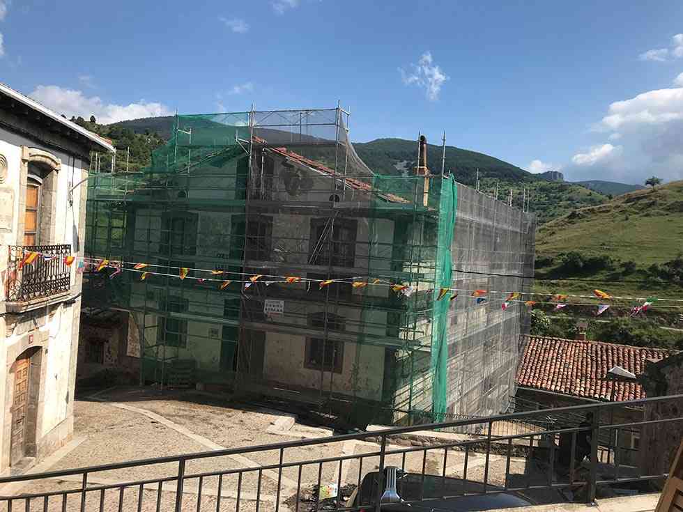 Montenegro de Cameros comienza a restaurar su vivienda municipal Montenegro de Cameros comienza a restaurar su vivienda municipal