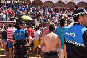 Dos jóvenes detenidos por los incidentes del Viernes de Toros Dos jóvenes detenidos por los incidentes del Viernes de Toros