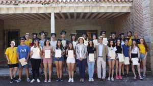 Primeros 20 diplomas a estudiantes de curso de inmersión lingüística Primeros 20 diplomas a estudiantes de curso de inmersión lingüística