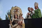 Dos mil personas asisten a coronación canónica de la Virgen del Carmen Dos mil personas asisten a coronación canónica de la Virgen del Carmen