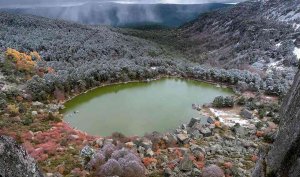 La travesía a nado de la Laguna Negra, la cita deportiva con más historia La travesía a nado de la Laguna Negra, la cita deportiva con más historia