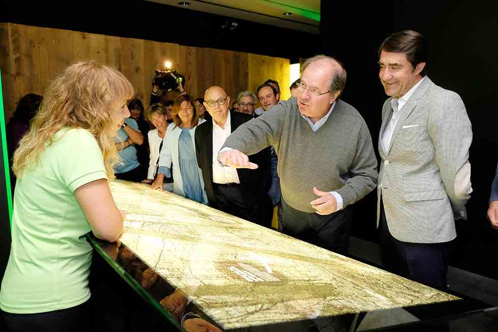 Herrera defiende el patrimonio natural como dinamizador del medio rural Herrera defiende el patrimonio natural como dinamizador del medio rural