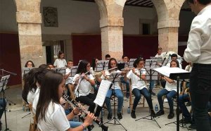 Los niños, protagonistas en la antesala de las fiestas patronales en El Burgo Los niños, protagonistas en la antesala de las fiestas patronales en El Burgo