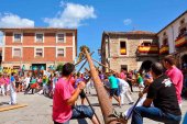 La pingada del mayo abre las fiestas de Vinuesa La pingada del mayo abre las fiestas de Vinuesa