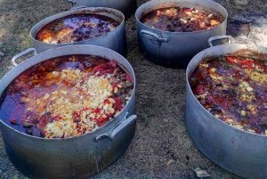 Covaleda despide las fiestas con incidente con su caldereta popular Covaleda despide las fiestas con incidente con su caldereta popular