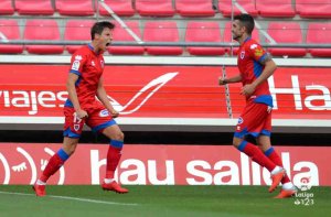 La primera victoria numantina, de penalti La primera victoria numantina, de penalti