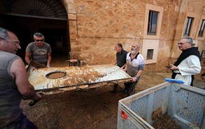 El abad reclama solución para evitar que monasterio se inunde El abad reclama solución para evitar que monasterio se inunde