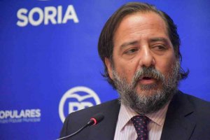 El PP califica de "ocurrencia absurda" del alcalde la municipalización de recogida de basuras El PP califica de "ocurrencia absurda" del alcalde la municipalización de recogida de basuras